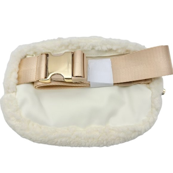 Wantable Belt Bag 9x6x2 Winter White Fleece Gold Colored Adjustable Strap NEW - Picture 6 of 10